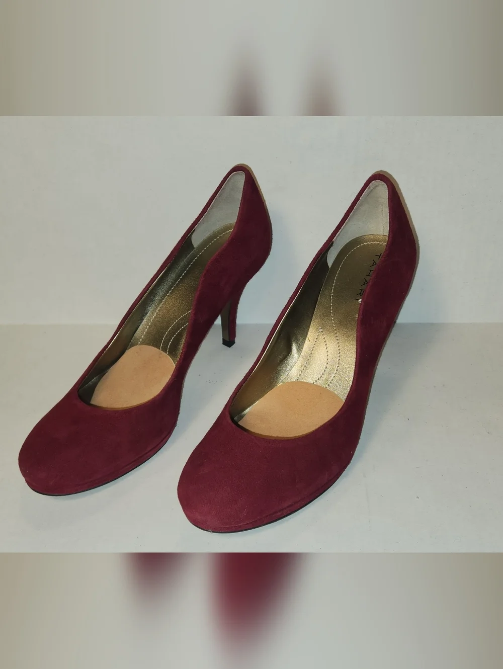 Tahari Colette Wine Burgundy Oxblood Red Suede Pumps High Heels 8 EUC